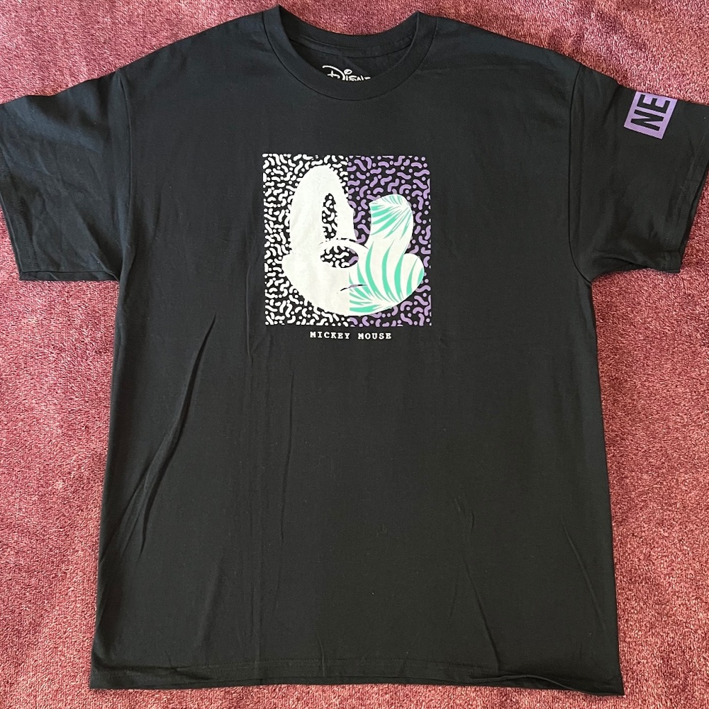 Disney Mickey Mouse Design t shirt Size L